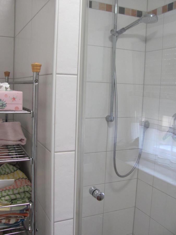 #2 Ruhiges Gemuetliches Ferienzimmer Mit 2 Einzelbetten Gemeinschaftsbad W-Lan Airport Nah Late Night Check In Haus Nr 9,5 Trunkelsberg Εξωτερικό φωτογραφία