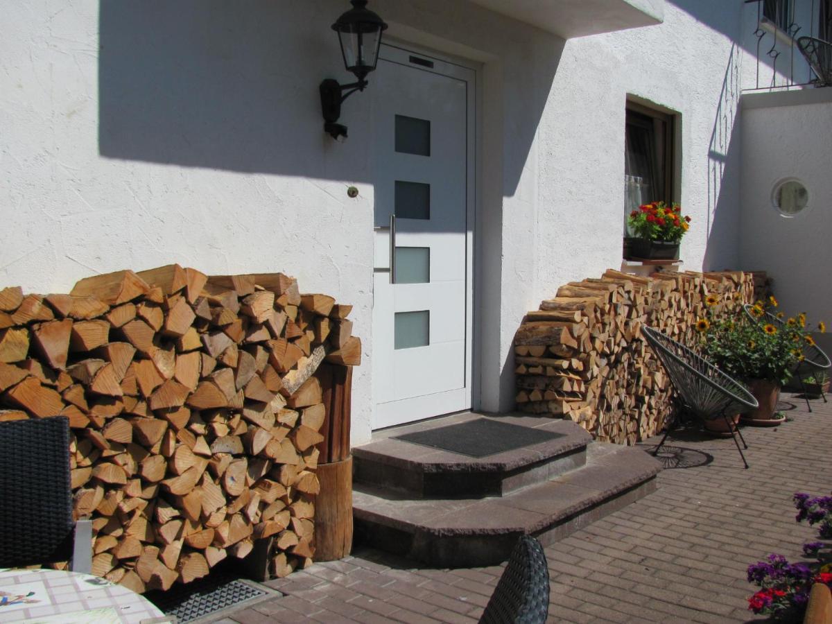 #2 Ruhiges Gemuetliches Ferienzimmer Mit 2 Einzelbetten Gemeinschaftsbad W-Lan Airport Nah Late Night Check In Haus Nr 9,5 Trunkelsberg Εξωτερικό φωτογραφία